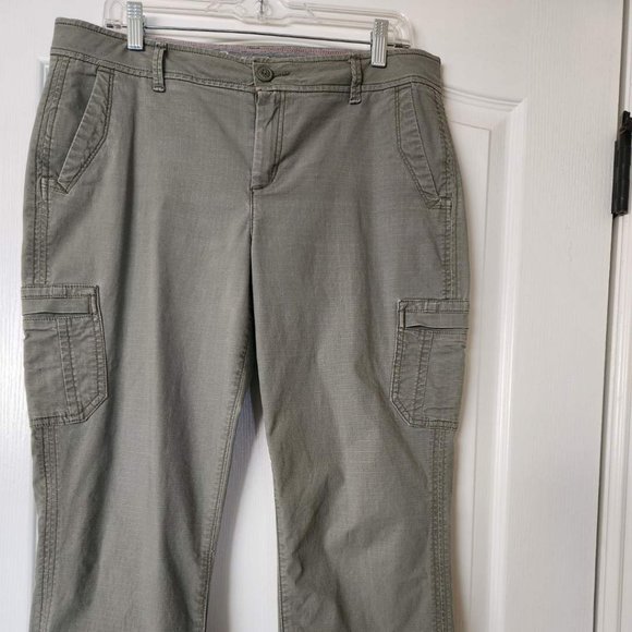 Eddie Bauer Ripstop Cropped Cargo Pants - Picture 1 of 6